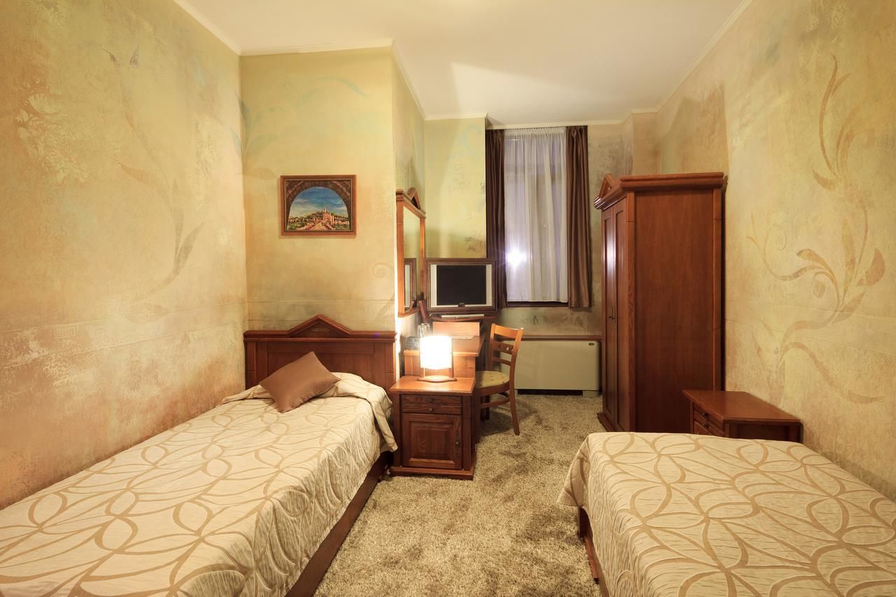 Отель Hotel Tsarevets Велико-Тырново-35